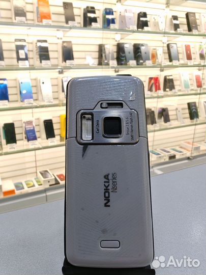 Nokia N82