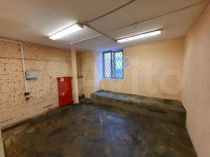 Собственник. Склад. 264.5 м2 у метро, кран-балка