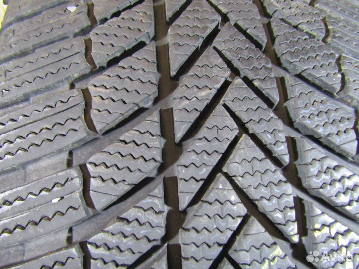 Bridgestone Blizzak LM-005 245/45 R20