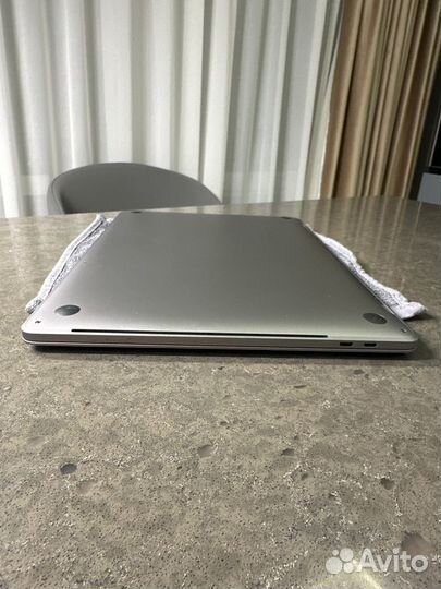 Macbook 15 2019 i9 512gb