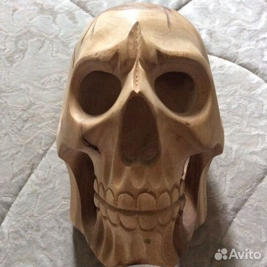 Фигурка. Череп из дерева, ручная работа