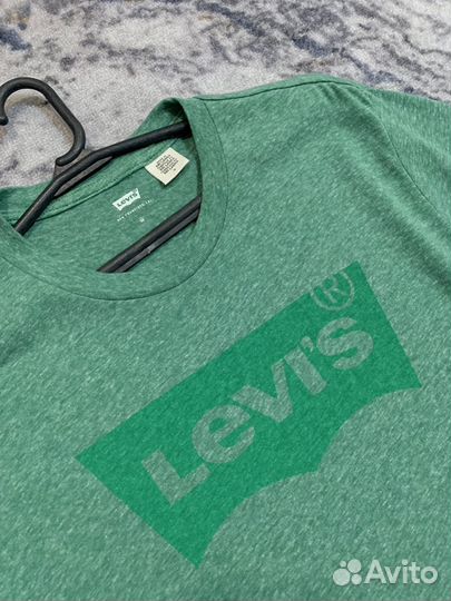 Футболка levis