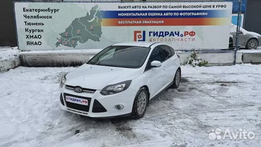 Накладка на порог задняя левая Ford Focus 3 1732378