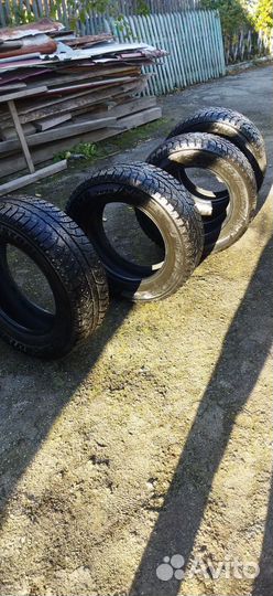 Bridgestone Ice Cruiser 7000 215/65 R16