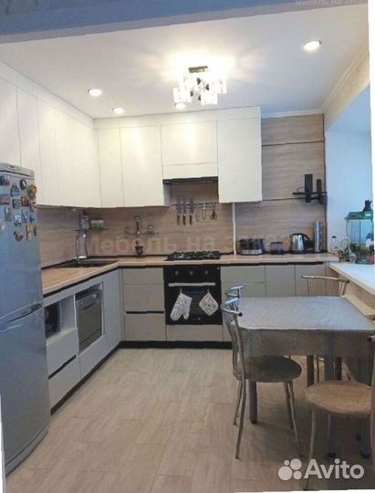 Кухонный гарнитур угловой