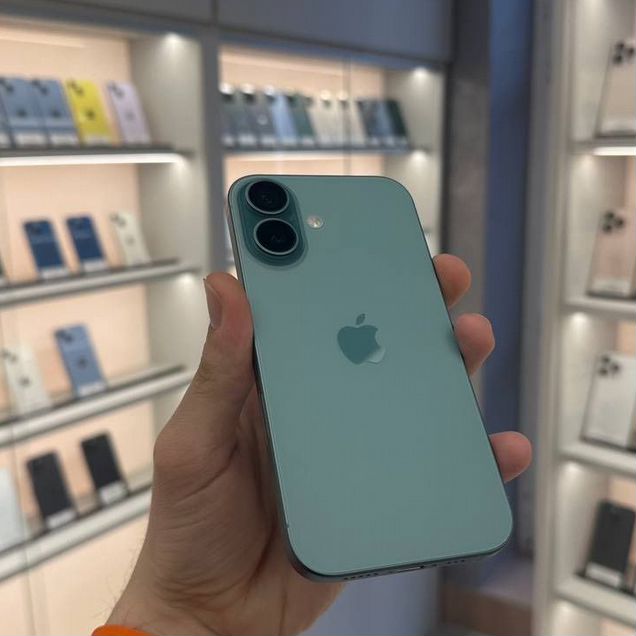 iPhone 16, 128 ГБ, SIM + eSIM
