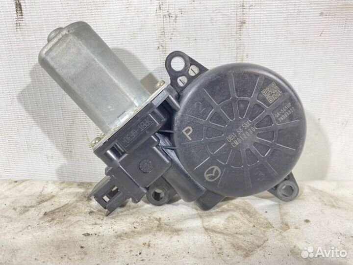 Моторчик стеклоподъемника передний правый Mazda