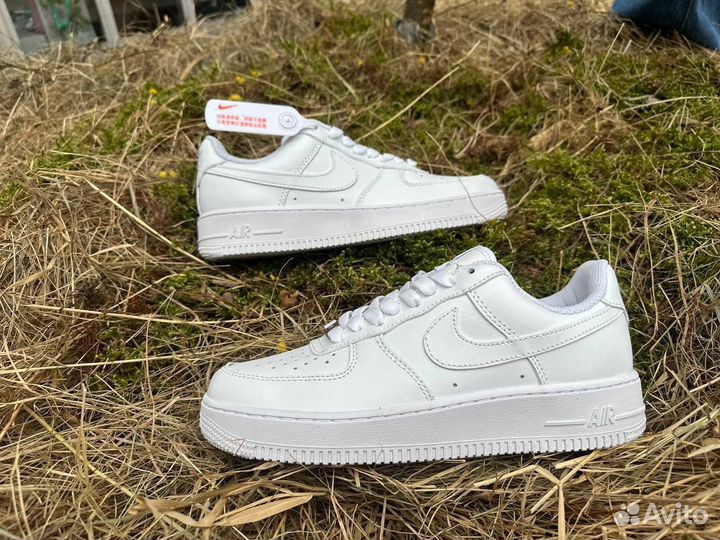 Кроссовки Nike Air Force 1 Low белые весна-лето