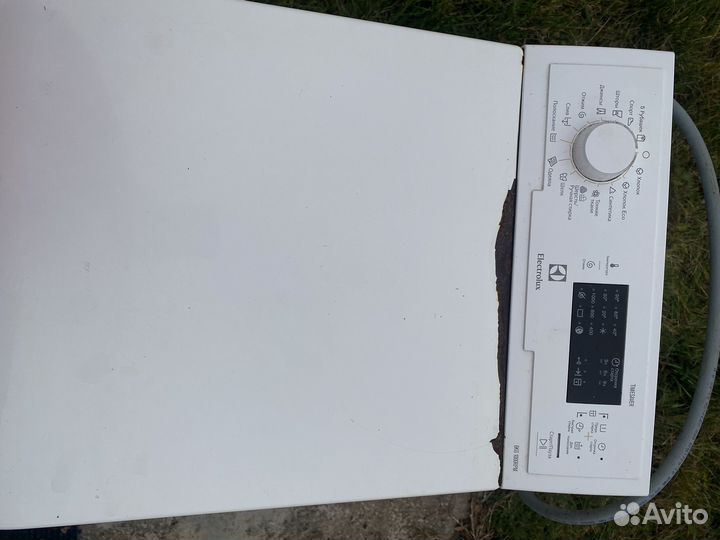 Продам стиральную машинку на запчасти