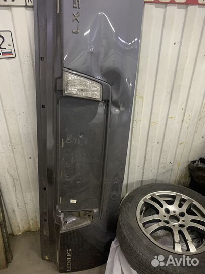 Продам крышку багажника