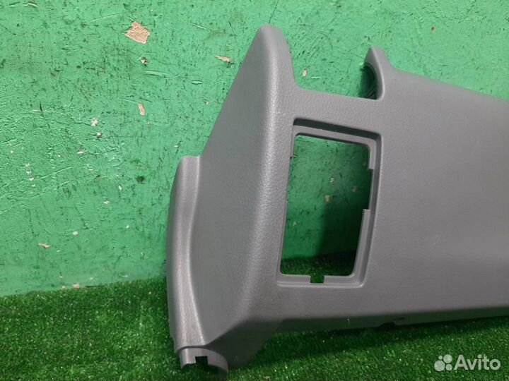 Накладка торпедо подрулевая Suzuki Ignis 2006