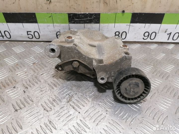 Кронштейн компрессора кондиционера Ssang yong Kyro