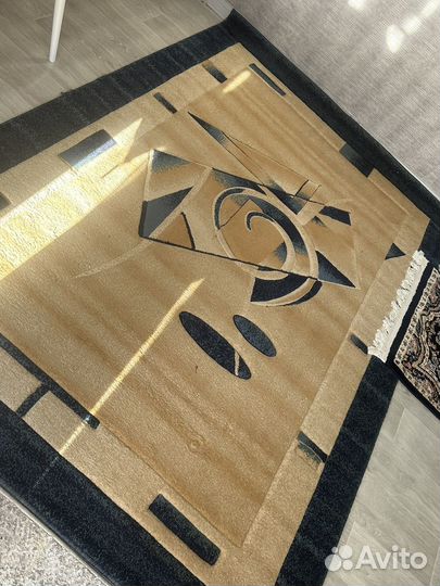 Ковер шерстяной