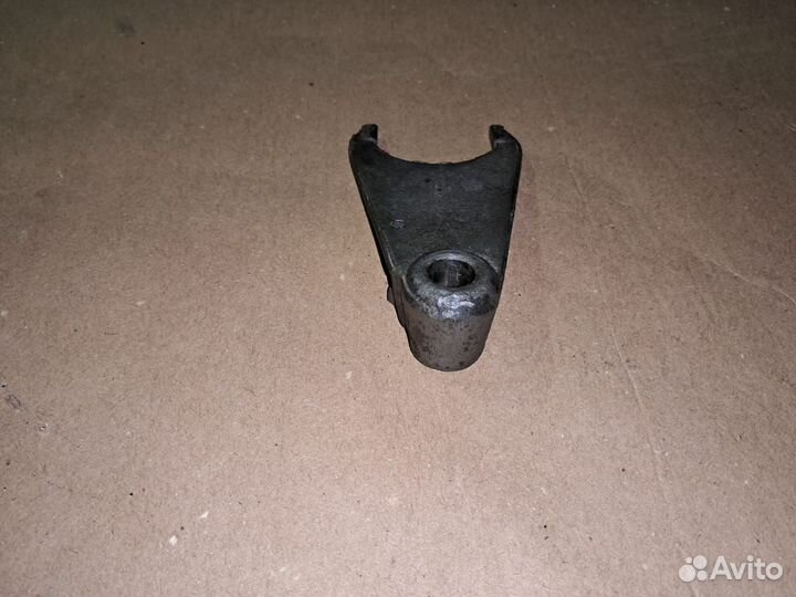 Вилка включения коробки отбора мощности ЗИЛ-131