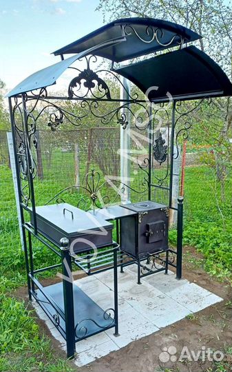 Мангал с крышей