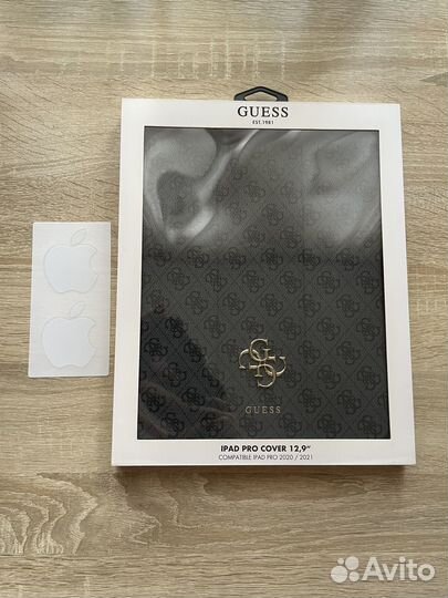 Чехлы для iPad Pro(11, 12,9 2020/2021) guess