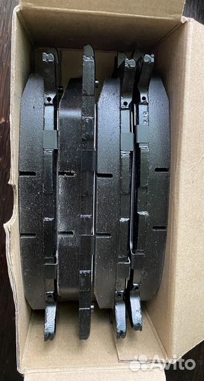 Колодки передние HI-Q на Камри 50