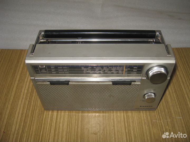 Радиоприёмник Sanyo RP 8800 su