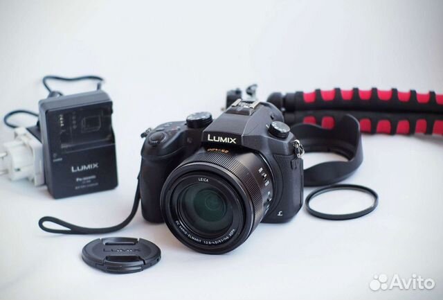 Panasonic Lumix FZ1000