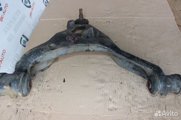 Передний нижний правый рычаг Lincoln Navigator 1