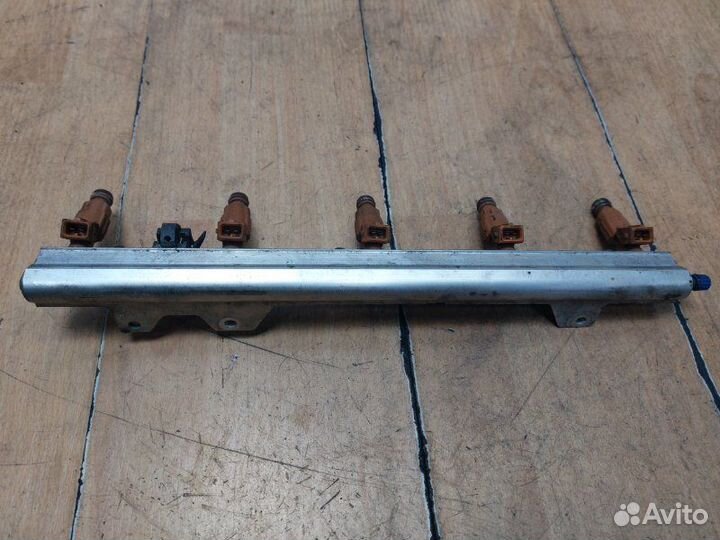 Топливная рампа Volvo V70 B5204T5 2004