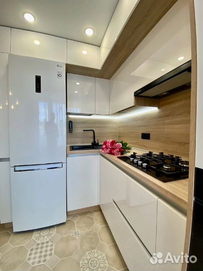 Угловая кухня на заказ. Производство в Челябинске