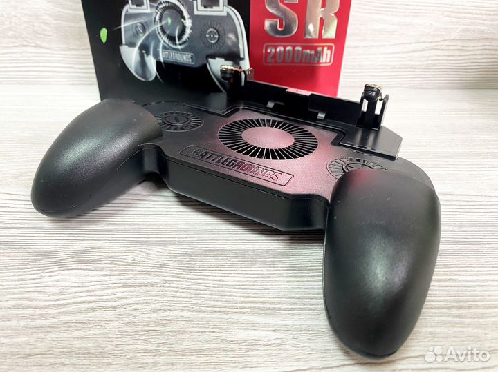 Джойстик для смартфона с охлаждением