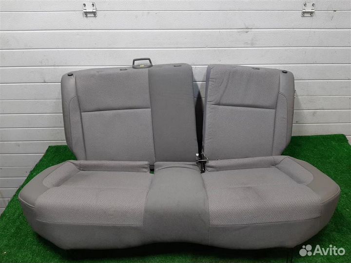 Сиденье заднее Subaru Forester SG/S11 2003