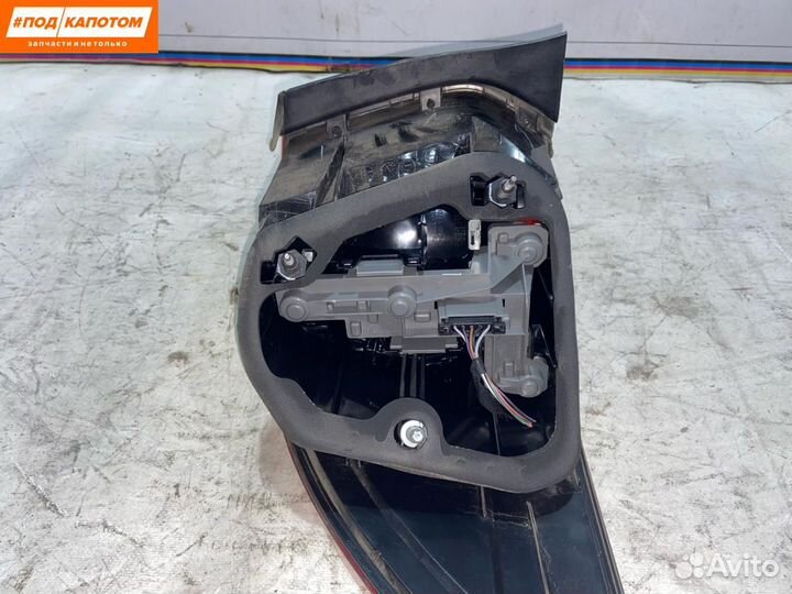 Фонарь задний правый Volkswagen Golf 6 2011