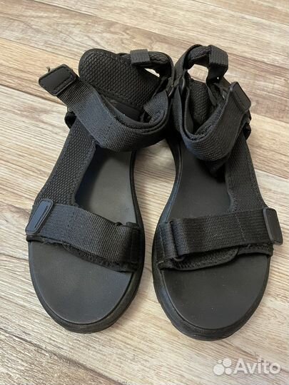 Сандалии