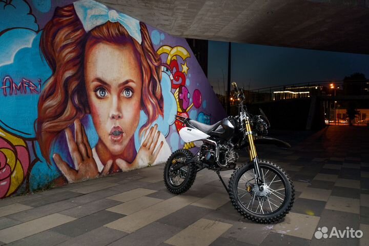 Полноразмерный питбайк 125 кубов,17/14 колеса