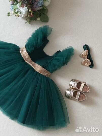 Нарядное изумрудное платье на 1-2 года