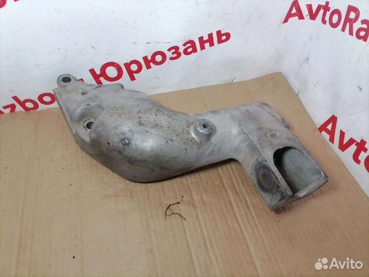 Кронштейн двигателя правый Peugeot 206