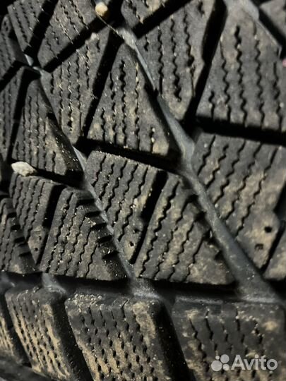 Bridgestone Blizzak DM-V2 235/65 R18