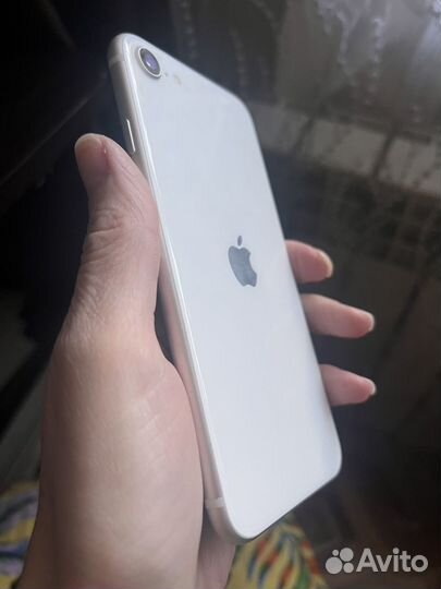 iPhone SE (2022), 128 ГБ