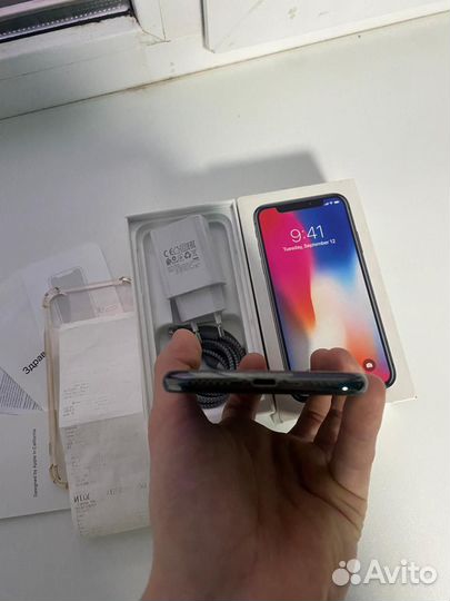 iPhone X, 64 ГБ