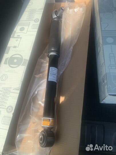 Амортизатор задний Mercedes W447