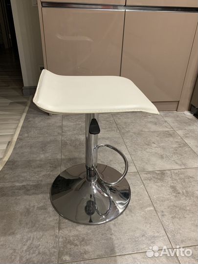 Продам барные стулья