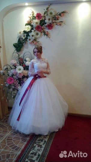 Свадебное платье