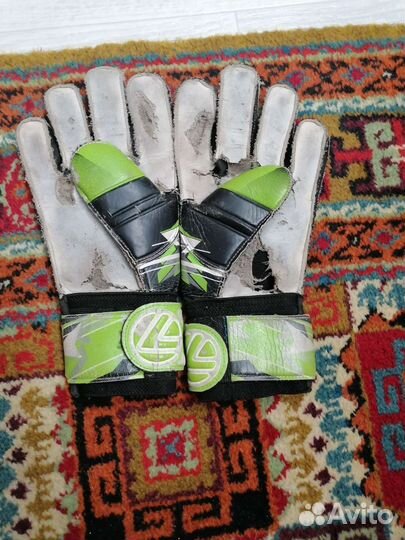 Футбольные перчатки Larsen