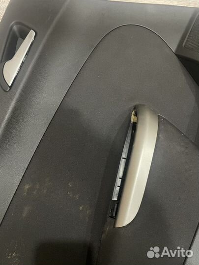 Обшивка задней левой двери opel astra j