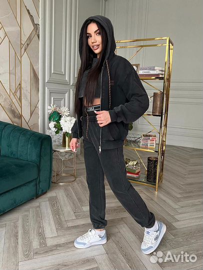 Спортивный костюм женский тройка 42-46