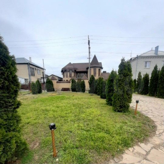 Дом 291,3 м² на участке 7 сот.