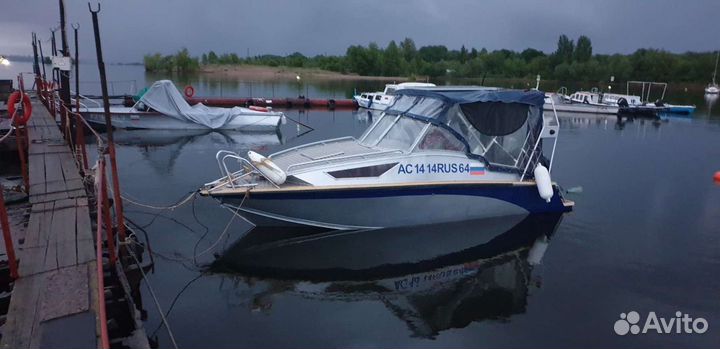 Прогулка на катере по Волге, аренда катера