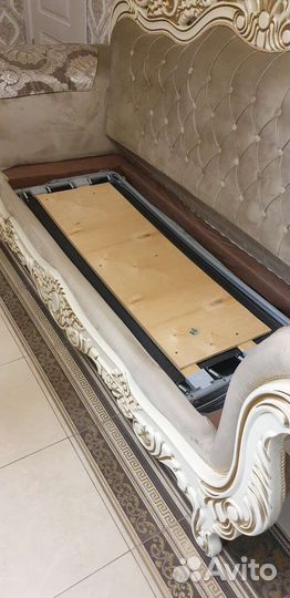 Диван новый,два кресла