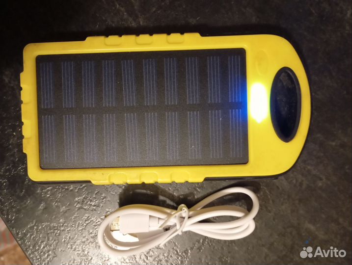 Аккумулятор-солнечная батарея 3в1