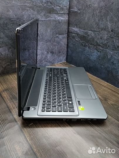 Мощный Asus 8GB RAM + 17.3 Дюйма + SSD + HDD