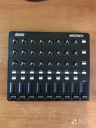 Akai midimix мидиконтроллер