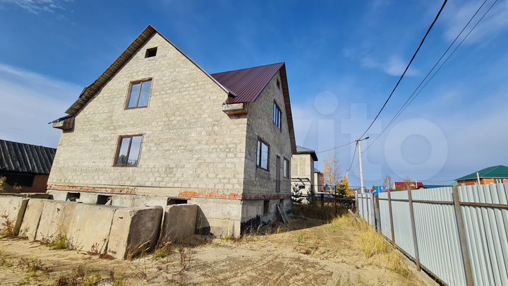 Дом 167,6 м² на участке 12 сот.