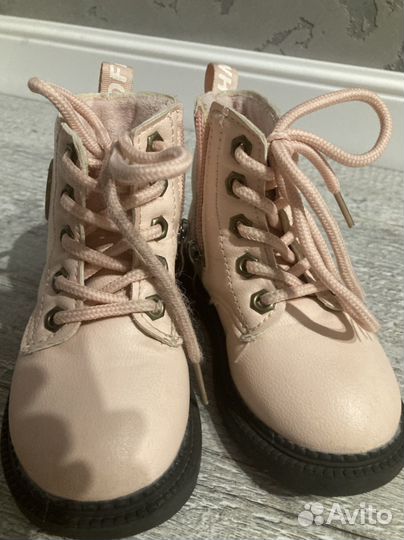 Ботинки на девочку